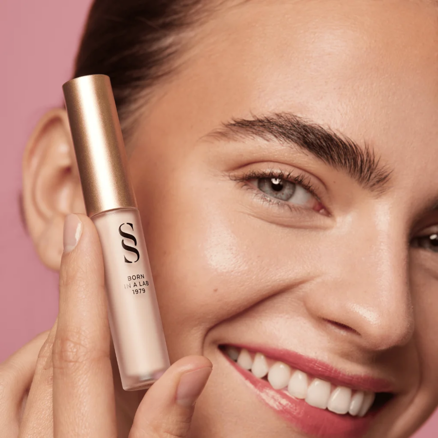 Sensilis Skin Glow Highlighter Concealer 02 Sand 4.5mL