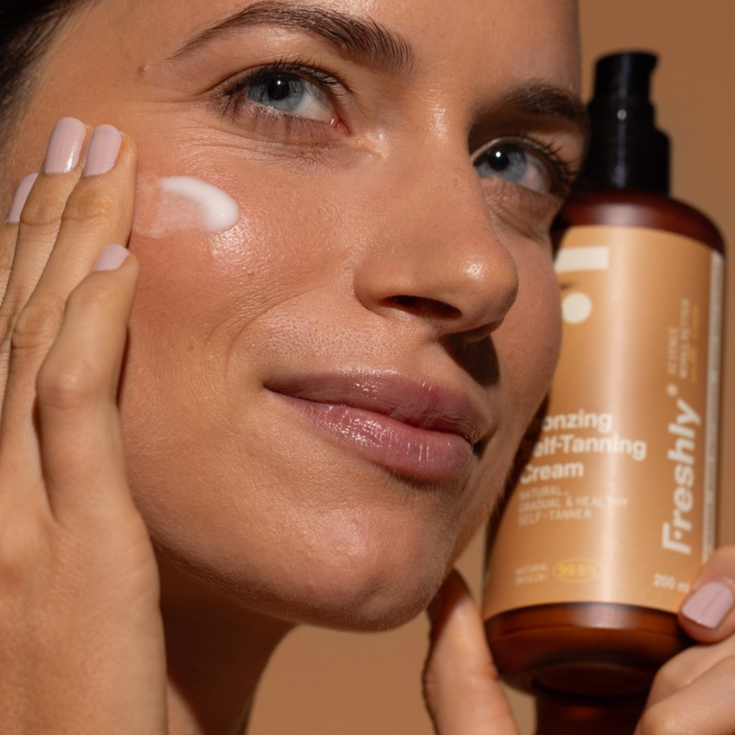 Freshly Bronzing Self-Tanning Cream 200mL